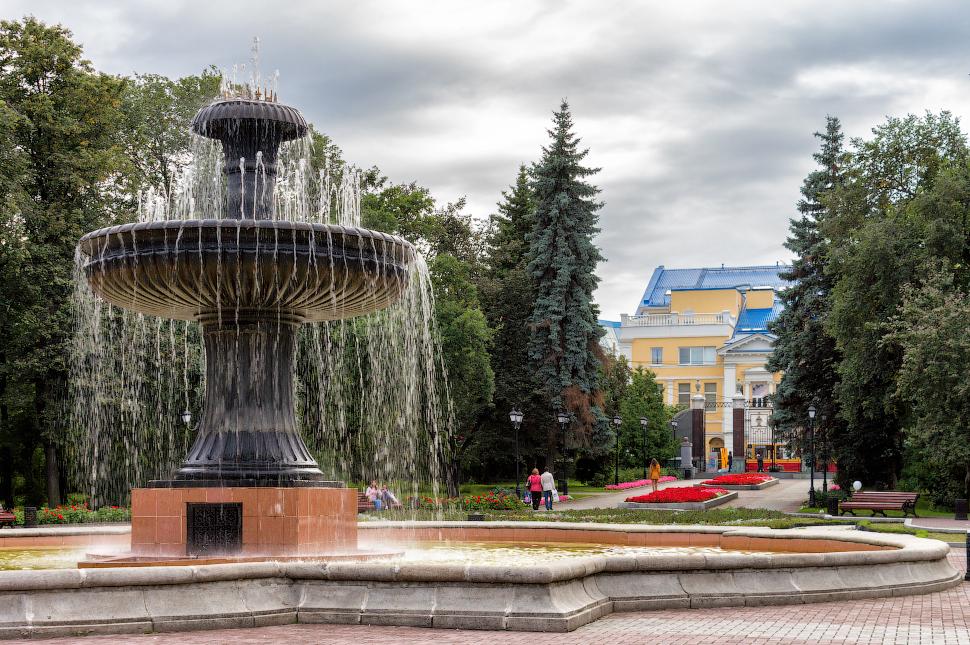 Парки городе екатеринбурге. Дендрологический парк Екатеринбург. Дендропарк Екатеринбург Гринвич. Дендрологический парк Екатеринбург 8 марта. Дендрологический парк Екатеринбург фонтан.